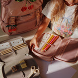 Mochila Escolar Clover - Mahogany Rose - Konges Slojd